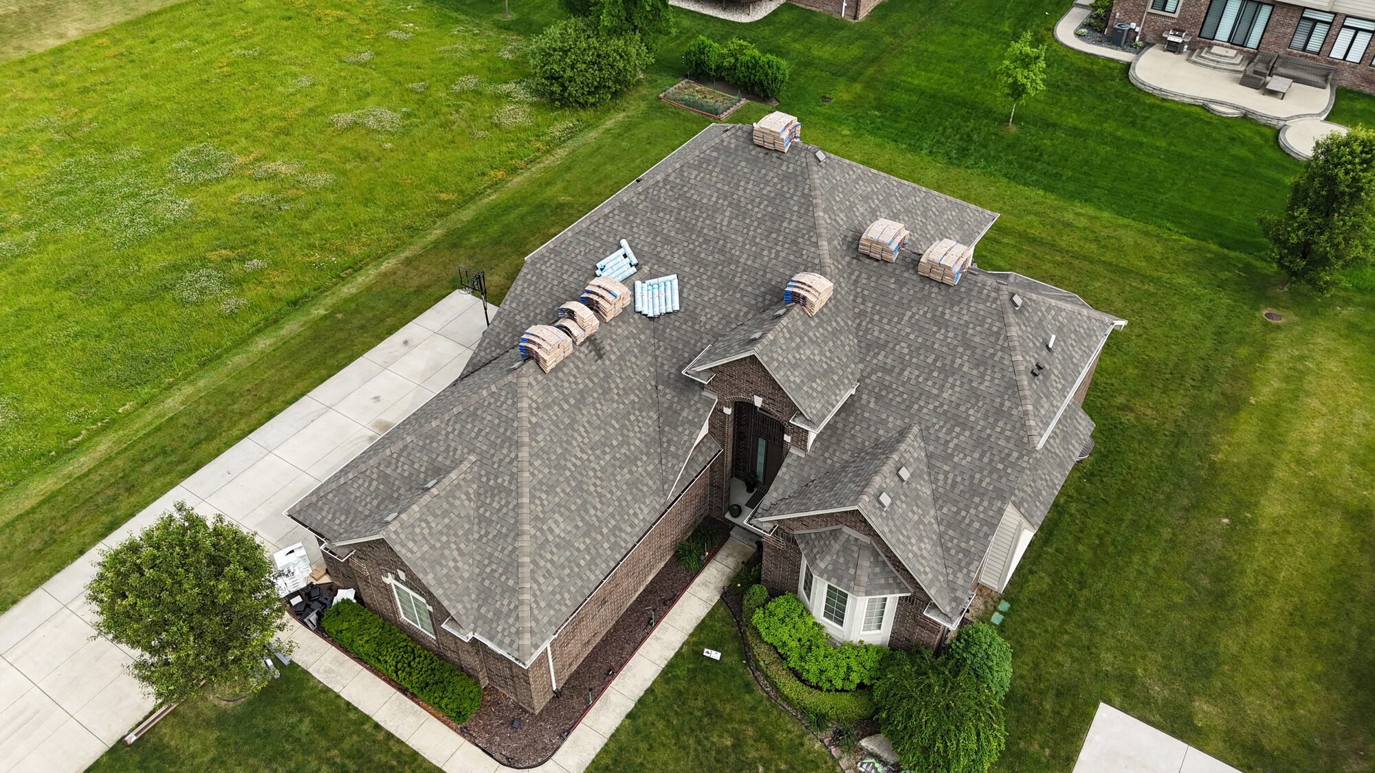 Residential roof replacement project in Metro Detroit, MI — Roofcom (#22)