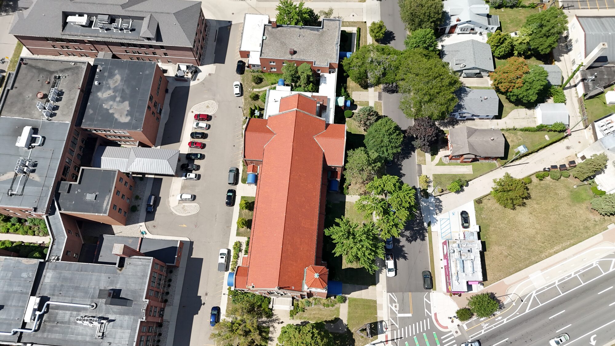 Residential roof replacement project in Metro Detroit, MI — Roofcom (#23)