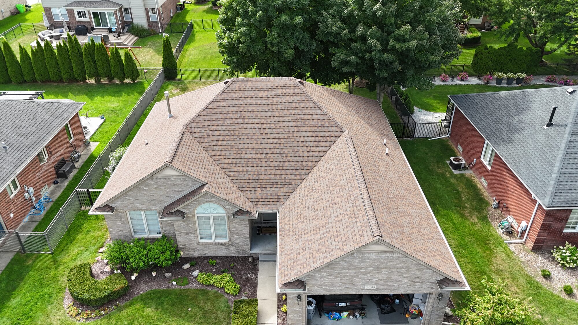 Residential roof replacement project in Metro Detroit, MI — Roofcom (#31)