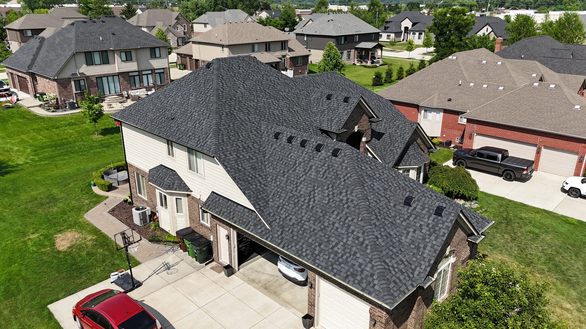 Residential roof replacement project in Metro Detroit, MI — Roofcom (#40)