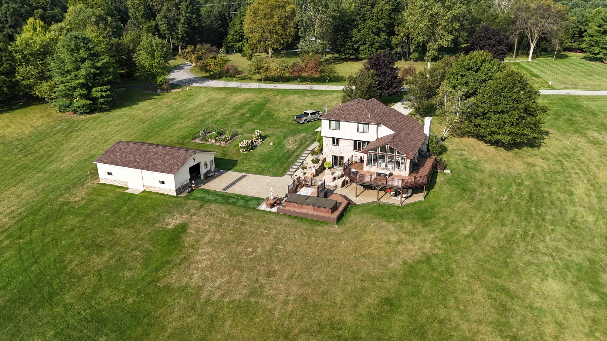 Residential roof replacement project in Metro Detroit, MI — Roofcom (#41)
