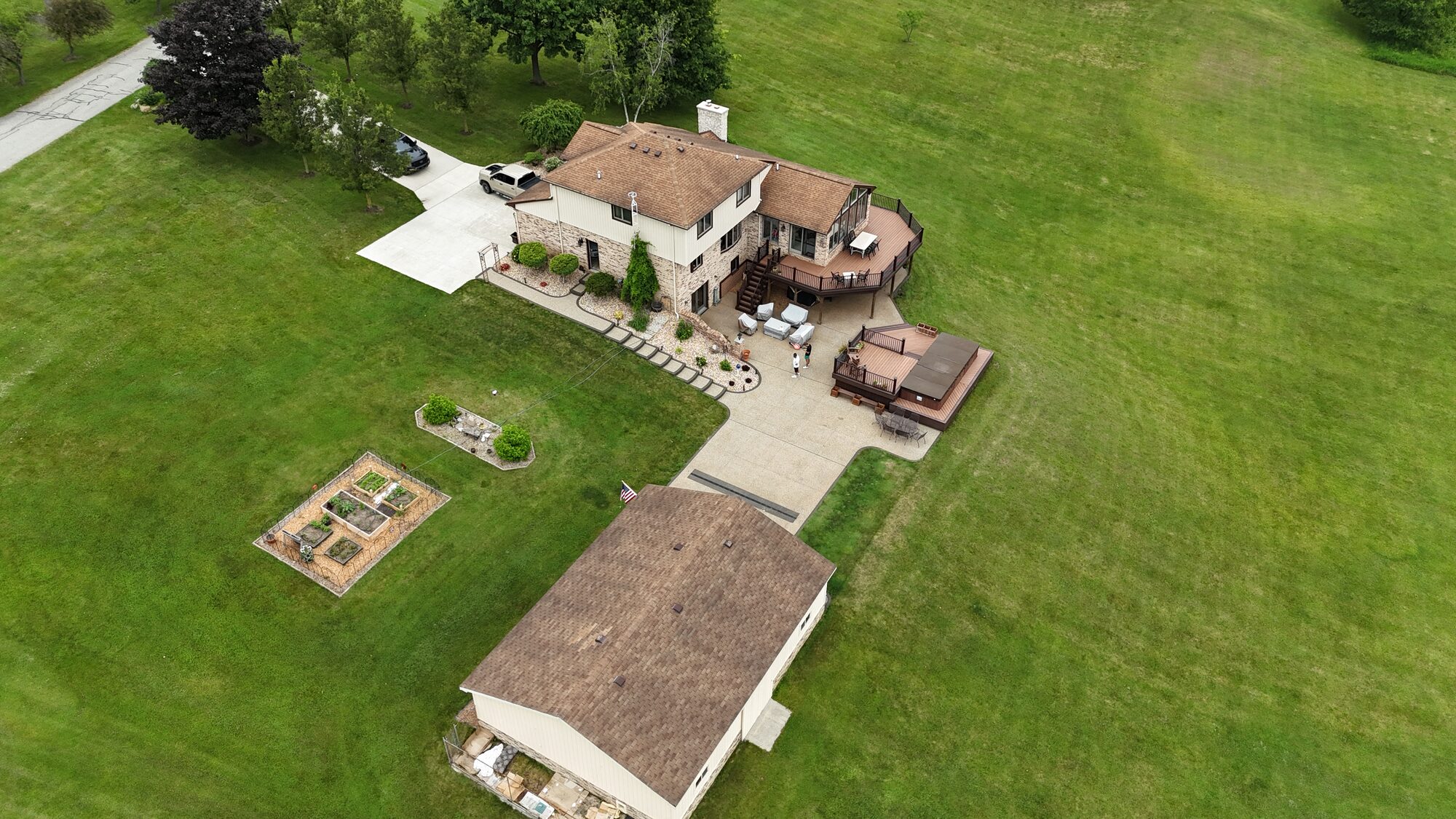 Residential roof replacement project in Metro Detroit, MI — Roofcom (#44)
