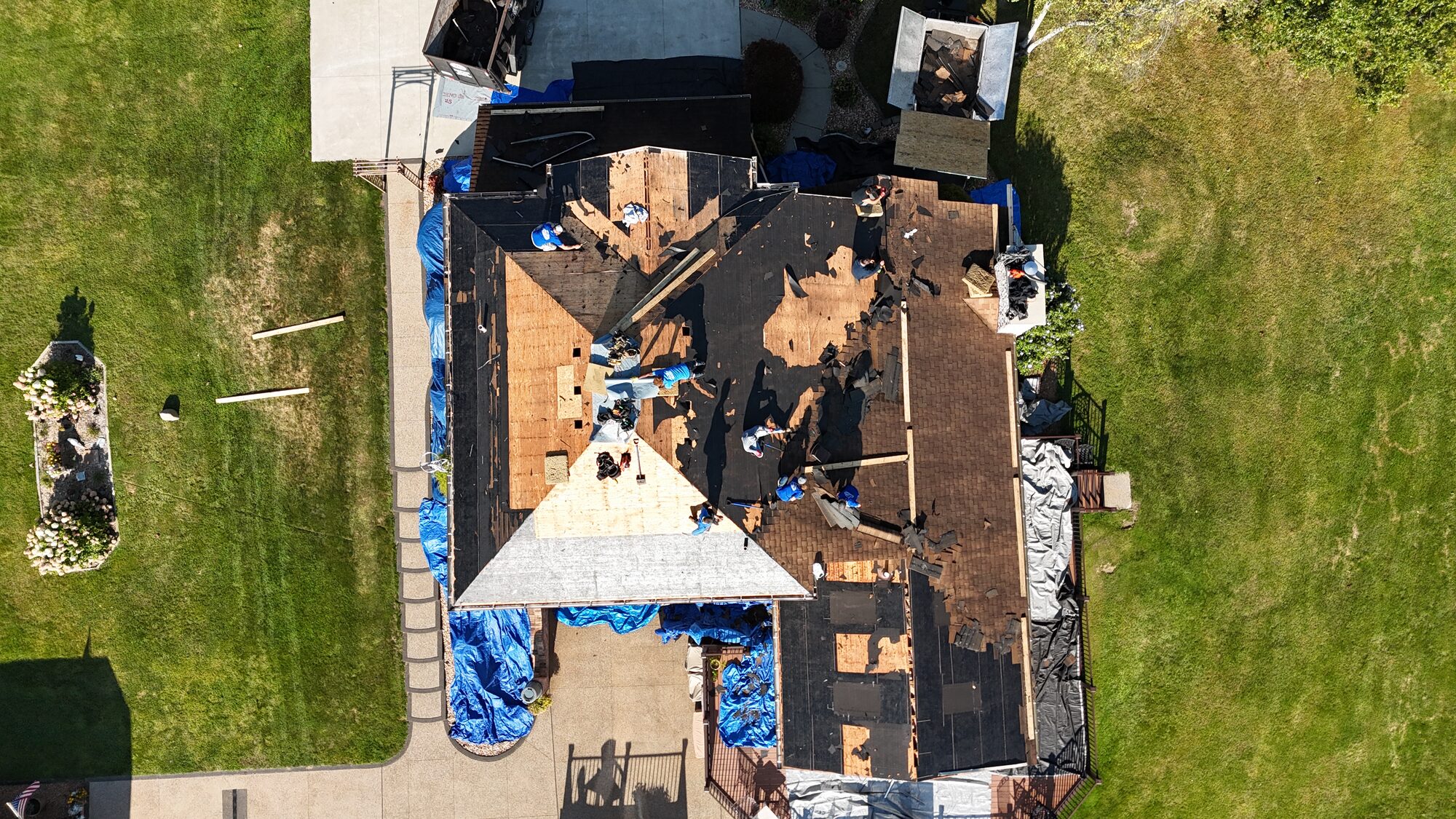 Residential roof replacement project in Metro Detroit, MI — Roofcom (#51)
