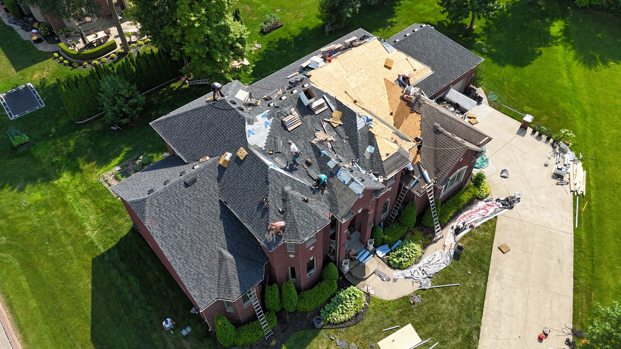 Residential roof replacement project in Metro Detroit, MI — Roofcom (#61)